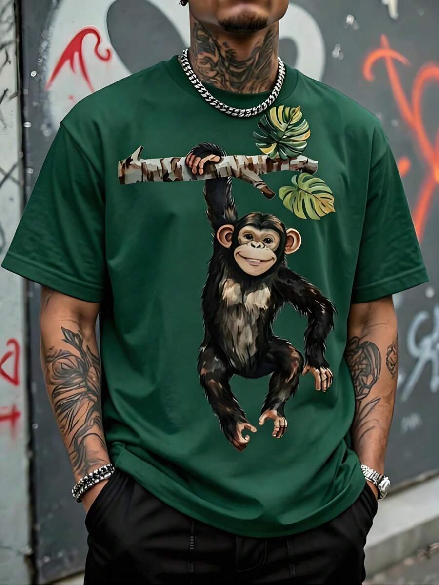 Men's Loose Fit T-Shirt, Smiling Black Chimpanzee Hanging With One Hand From A Birch Branch, Short Sleeve Summer Jungle Style Casual Streetwear T-Shirt. - 綠色 - 查看 1