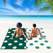 1pc Extra Large 240x185cm Vintage Dark Green & Cream Half-And-Half Polka Dot Print Beach Mat, Left-Right Color Block Dot Design, Retro Eye-Catching, Symmetrical Dot Pattern, Elegant And Timeless - Multicolor - View 2