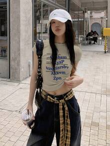女款美式街頭風修身版型標準肩寬短袖T恤，夏季顯瘦百搭卡其色休閒上衣 - 卡其色 - 查看 3