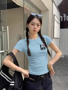 女款愛心字母印花方領短袖T恤，美式辣妹風夏季小眾獨特休閒上衣 - 天 藍色 - 查看 4