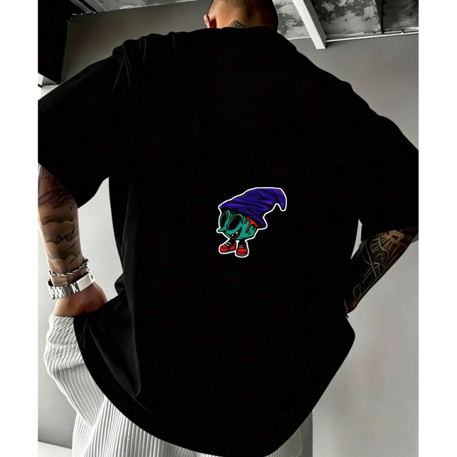 Hombre, diseño de personaje con sombrero morado y ojos verdes, camiseta, negro con estampado colorido, corte holgado, cuello redondo, manga corta, estilo urbano, para uso diario, verano, alg - Negro - Ver 1
