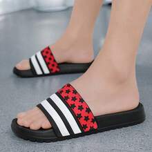 Sandalias clásicas para hombre, chanclas de talla grande para interior/exterior, parte superior con decoración metálica, pantuflas deportivas antideslizantes, sandalias de playa cómodas y ligeras con punta redonda para el verano - 5002 Negro - Ver 6