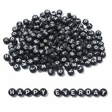 200/500/1000 Stücke 4x7mm Perlen mit schwarzem Hintergrund und goldenem Buchstabenmuster, DIY für Halsketten und Schmuckherstellung - Weißer Text auf schwarzem Hintergrund - Übersicht 58