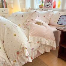Lace Style Duvet Cover 3/4pcs Set, Strawberry Pattern Print, Soft And Comfortable Bedroom Bedding, Korean Style Large Lace Design Floral And Plant Pattern, Breathable Soft All-Season Bedding Set, Includes 1 Duvet Cover, 1 Bed Sheet, 1 Or 2 Pillowcases, No Filling, Suitable For Bedroom, Dormitory, Home Use, Multiple Size Options - Pink - View 1
