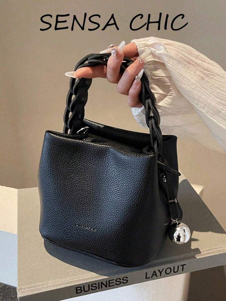 Portable Square Bag Made Of Waterproof PU Material With A Letter Pattern Design, Decorated With A Metal Pendant; A Stylish And Practical Handbag, Suitable For Business And Travel. - Hitam - View 1