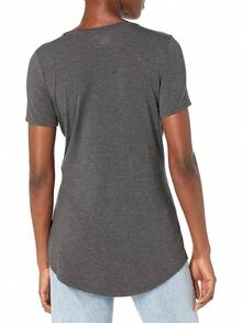 Essentials Túnica de Manga Corta con Cuello en V, Disponible en Paquetes de 2 Camisa Tipo túnica para Mujer - Rojo - Ver 2