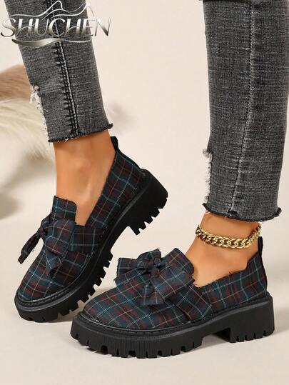 1 par de mocasines de plataforma sin cordones con lazo a cuadros verde oscuro estilo preppy para mujer con punta redonda