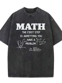 Camiseta lavada, corte holgado, estampado de problemas de matemáticas en negro, estilo casual de uso dual para el campus. - Negro - Ver 1