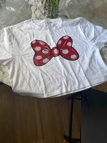 This Women's Short-Sleeved, Loose-Fitting Shirt Features A Red Polka-Dot Bow Pattern And Is A Comfortable And Stylish Y2K-Style Summer Shirt. - 白色 - 查看 4