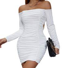 Ropa femenina transfronteriza: vestido elegante ajustado de manga larga con hombros descubiertos y frunces, vestido sexy sin tirantes de estilo europeo y americano. - Rojo - Ver 5
