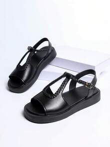 1 Pasang Sandal Datar Wanita dengan Desain Gesper Anyaman - Hitam - View 6