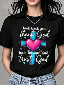 Women's Crew Neck T-Shirt With Crossed Heart Print: "Look Back And Thank God, Look Ahead And Trust In God." Short Sleeve, Christian Faith. - 黑與白 - 查看 1