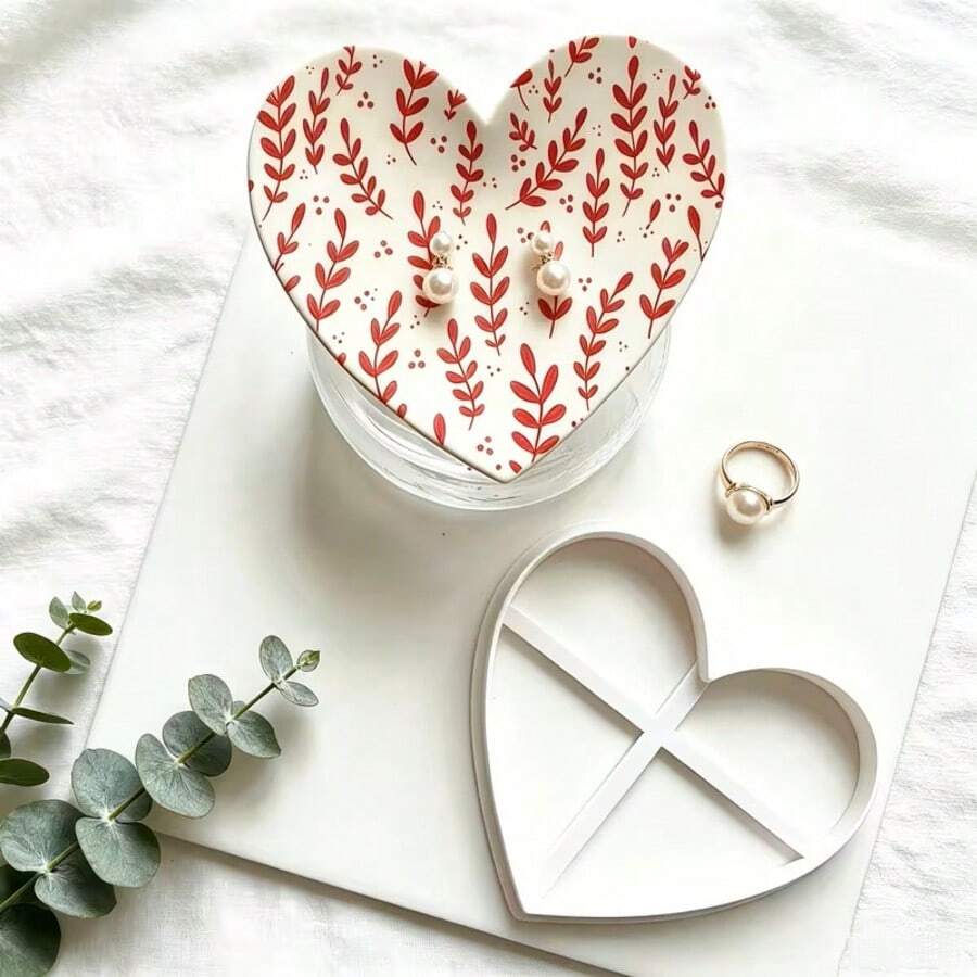 1pc Minimalist Heart-Shaped Polymer Clay Cutter Mold, For DIY Jewelry Storage Tray, Store Rings, Earrings And Small Accessories - White - View 1