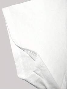 Colección de moda primavera/verano para mujer. Esta camiseta presenta un estampado típico del estilo de ropa urbana estadounidense, con detalles que reflejan la atmósfera cool de la cultura - Blanco - Ver 3