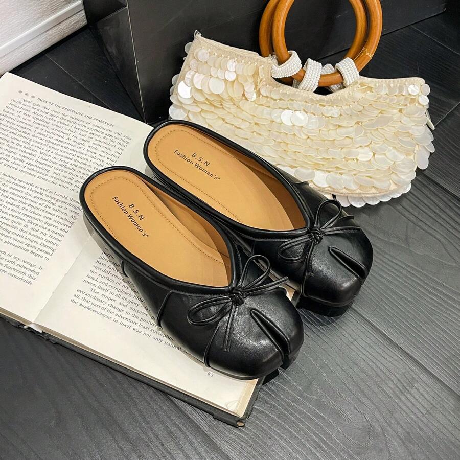 四季款黑色半包頭蝴蝶結開趾鞋 | 低鞋面一腳蹬平底鞋,適合通勤、約會、中秋節、國慶、聖誕節、萬聖節、感恩節、日常穿著 - 黑色拖鞋 - 查看 1