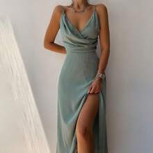 Vestido sexy europeo y americano con escote en V y abertura lateral, vestido de longitud media para mujer de comercio exterior. - Verde - Ver 1