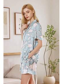 YiNi LuLu - Conjunto de pijama de satén de seda para mujer, 2 piezas, pijama de manga corta, de gran tamaño, con bolsillos - frasco de perfume - Ver 3