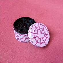 Sweet & Cool Peach Pink Heart-Shaped Spider Web Pattern Grinder, 4-Layer Metal Gear Grinder, Evenly Crushing! Portable Smoking Accessory! Suitable For Hand-Rolled Smokers! Holiday Gift! Valentine's Day Gift! - View 5