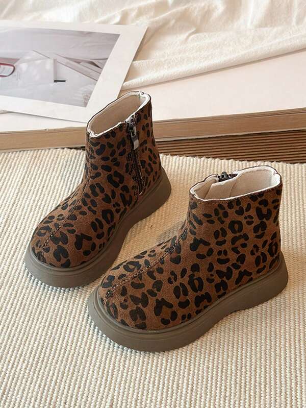 1 Pair Fashionable New Soft Comfortable Leopard Print Cute Baby Boots, Unisex Kids Soft Sole Versatile Stylish Princess Style Classic Ankle Boots, Big Kids High-Top Girls Side Zipper Flat Casual Boots, Student Classic Boots, Suitable For All Seasons, Outdoor, Daily, Party, Gathering, Back To School, Christmas, Halloween