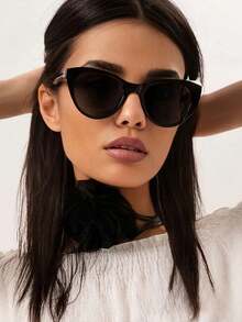 2 Pairs New Korean Style Black Frame Glasses For Women, High-End Anti-UV Sun Protection, Influencer Style Cat Eye Personalized Street Style Rivet Cat Eye - Multicolor - View 4