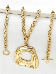 1pc Women's Fashion Pendant Necklace - Punk Style Versatile Exaggerated Asymmetrical Geometric Hollow Square Necklace, Suitable For Women's Daily Wear, Vacation, Dating, Party Occasions, Can Be Used As Wedding, Holiday, Daily Banquet, Birthday, Travel Gift. Can Be Given To Mother, Girlfriend, Friend, Daughter And Loved Ones. - Gold - View 3