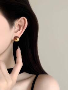 1 Pair Elegant Elegant Exquisite Versatile Amber Color Geometric Square Minimalist Daily Commute Casual Women's Stud Earrings - Yellow Gold - View 5