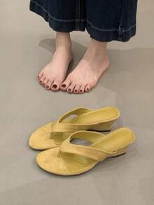 夏季新款女款楔跟夾腳高跟涼鞋 8cm 通勤百搭戶外穿著夾腳拖 - 黃色 - 查看 3