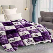 Autumn/Winter Flannel Heart & Floral Patchwork Blanket, Soft Skin-Friendly Double-Sided Flannel Throw, All-Season Use For Bedroom, Living Room, Sofa, Office Nap, Romantic Purple Heart Embroidery + Floral Print Patchwork Design, Gentle Healing Atmosphere, Fine Plush Lock-In Warmth, Non-Irritating, Suitable For Home Leisure/Office Break/Travel, Women's Day Gift - Multicolor - View 4