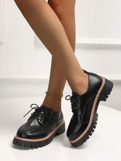 A Pair Of Classic Black Casual Versatile College Style Women's Round Toe Mary Jane Retro Thick Sole Shoes Loafers