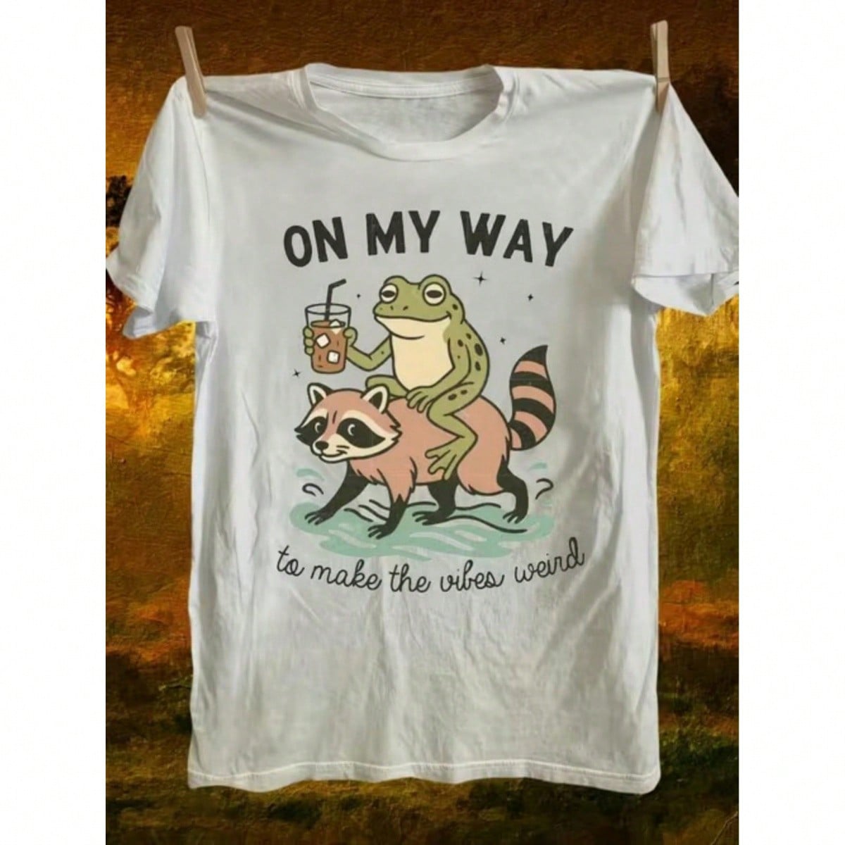 Women's T-Shirt, Casual Simple Top, Funny Frog Riding Raccoon With Drink Pattern Printed T-Shirt, Suitable For Casual Daily And Holiday Activities