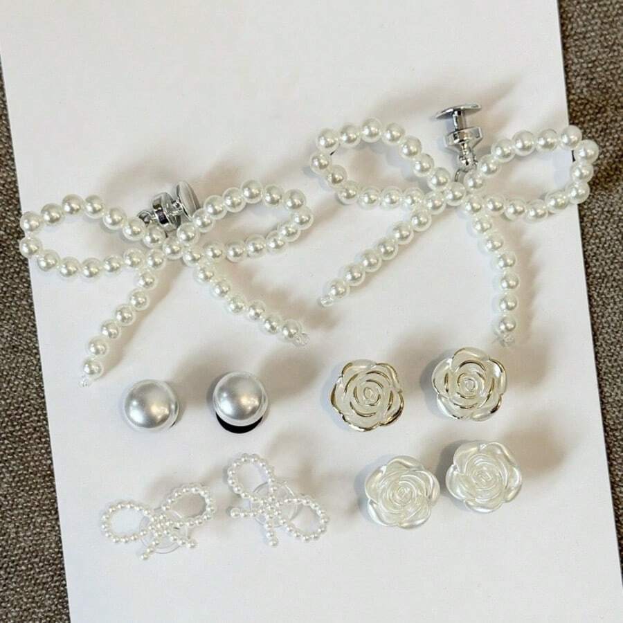 4/10/18pcs Fashion Versatile Clog Shoe Charms, Personalized DIY Decorative Cartoon Cute Chain Shoe Flowers, Butterfly Rhinestone Flower Accessories Detachable Shoe Buckles - M296679 - View 1