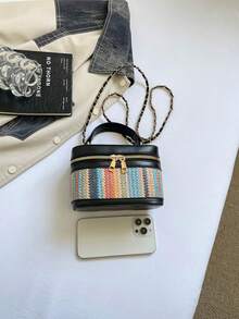 Bolso pequeño cuadrado con patrón tejido de colores contrastantes para mujer, nuevo 2026, estilo vintage, caja de maquillaje de mano, mini bolso bandolera con cadena - Negro - Ver 7