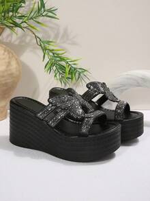 Damen Keilabsatz Plateau Sandalen, vielseitig funkelnd rutschfest Gunmetal Strass 3D Schmetterling einfarbig runde Zehenpartie Low-Top Kreuz breiter Riemen Plateau Keil Mule Slides, europäischer Party-Stil Frühling Sommer Abend Gala Date Shopping Reise Alltag Schuhe - Schwarz - Übersicht 8