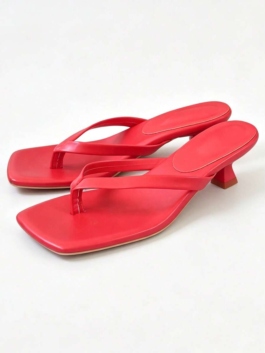 Sandalias tipo chanclas de tacón kitten con punta cuadrada de unicolor minimalista para vacaciones y uso al aire libre