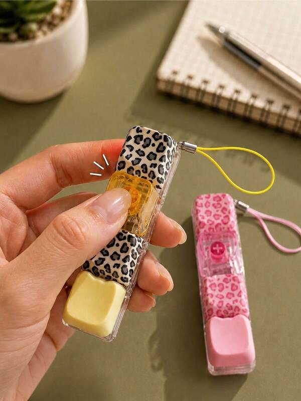 1pc Leopard Print Keyboard Stress Relief Toy, 4-Key Pressure Relief Keyboard Keychain Toy, Clickable Keyboard Keys, For Stress Relief And Time Killing