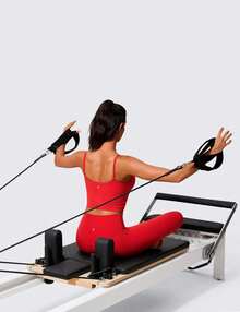 CRZ YOGA Butterlift Sujetador Deportivo de Cuello Redondo para Mujer - Tirantes Ajustables en La Espalda - Rojo Profundo - Ver 4