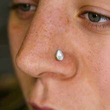 1 buah Anting Tindik Bibir/Hidung Bentuk Tetesan Air Mata dari Baja Titanium ASTM F136 dengan Bagian Belakang Datar, Cocok untuk Tindik Medusa/Tulang Rawan/Conch/Helix - Tanpa ulir - View 4
