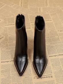 Botas de tobillo elegantes con punta puntiaguda, tacón grueso y cremallera trasera para mujer, nuevas botas clásicas de estilo americano de media pantorrilla en color negro para otoño/invierno - Negro - Ver 4
