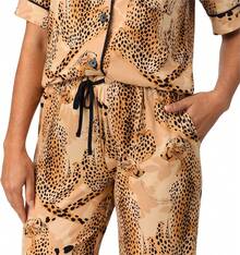 Room Service - Conjunto de pijama para mujer, manga corta, suave, elástico, con botones, pantalones de pierna abierta, juego de descanso de 2 piezas - Flor de tierra azul - Ver 6
