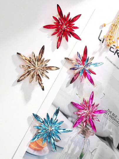 Fashionable High-End Exquisite Snowflake Brooch, Niche Personalized Anti-Exposure Fixing Pin, Versatile Clothing Accessory Corsage