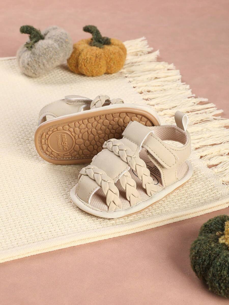 1 par de zapatos para bebé con diseño de rayas tejidas, sandalias planas simples y versátiles, adecuadas para el verano