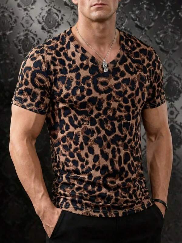 Men's V-Neck Leopard Print T-Shirt, Casual Outdoor Fashion Style