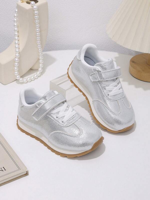 1 Pair New Fashion Minimalist Kids' Sports Shoes, Comfortable Round Toe Low-Top Girls' Casual Athletic Sneakers, Suitable For School, Walking, Running And Campus Activities, All-Season Wear