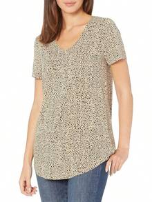 Essentials Túnica de Manga Corta con Cuello en V, Disponible en Paquetes de 2 Camisa Tipo túnica para Mujer - Rojo - Ver 11