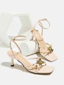 新款女款高跟鞋 春夏時尚高端方頭細高跟 3D蝴蝶花飾性感露趾涼鞋 夏季款亮面純色鏡面布料 性感交叉綁帶 適合戶外聚會、夜店、時尚派對、伸展台 高端杏色高跟鞋 優雅女鞋涼鞋 - 杏色 - 查看 7