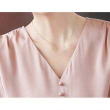 Blusa de manga larga plisada de seda con abalorio y cuello en V para mujer - Morado - Ver 6
