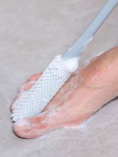 1pc Soft Bristle Toe Gap Cleaning Foot Brush, Removes Dead Skin And Light Beige Calluses, Exfoliating Scrub, Essential Foot Care Tool, Handheld Exfoliating Brush, Compact And Portable, Durable Bristles, Hygienic Material, Exfoliating Tool, Removes Calluses, Essential For Beauty Enthusiasts, Essential For Personal Care
