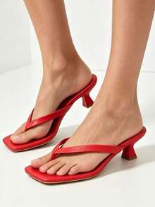 Sandalias tipo chanclas de tacón kitten con punta cuadrada de unicolor minimalista para vacaciones y uso al aire libre - Rojo - Ver 3