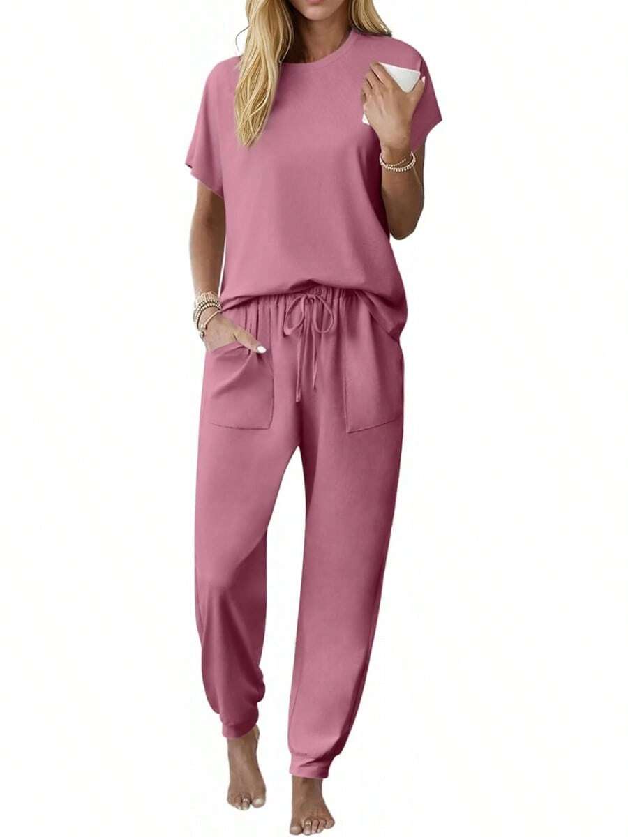 Conjunto de Pijama Capri para Mujer , Ropa de Dormir de Manga Corta, 2 Piezas, Cuello Redondo, Pijama Suave con Bolsillos - Flores marrones, negro - Ver 1