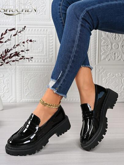 2026 New Anti-Slip Thick Sole Mid-Heel British Style Slip-On All-Season Outdoor Women's Comfortable Slimming Loafers, Student Shoes